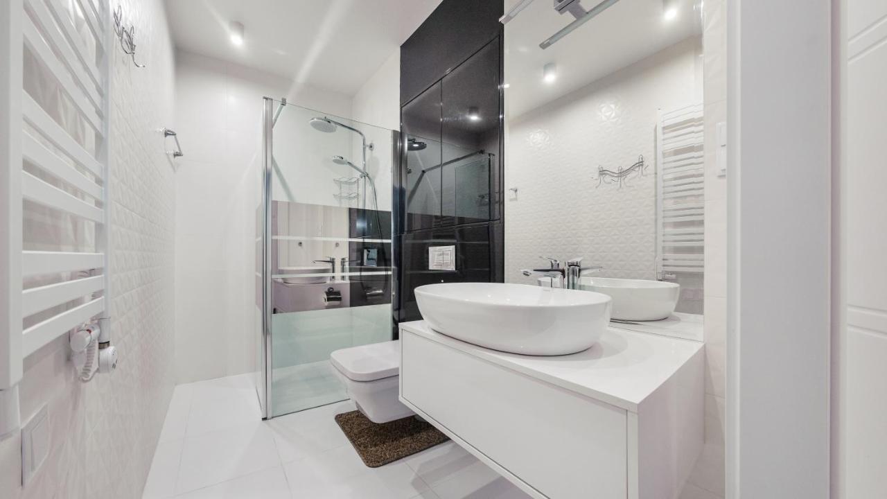 מידזיזדרויה Prywatne Apartamenty Sun & Snow W Wave Z Basenem מראה חיצוני תמונה